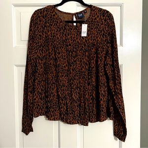 *NWT* Women’s GAP brown and black cheetah print ruffle blouse